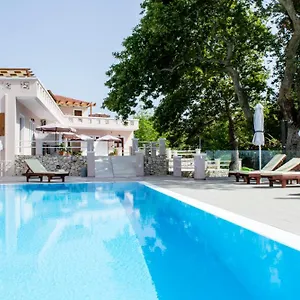 Sea And Creek Holiday home Katelios