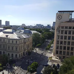 verificați disponibilitatea