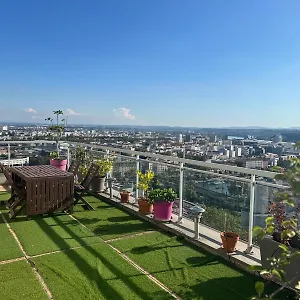 Dans Les Hauteurs De Proche Fourviere Chez L , Lyon France