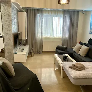 Super Nuova - Private Parking Appartement